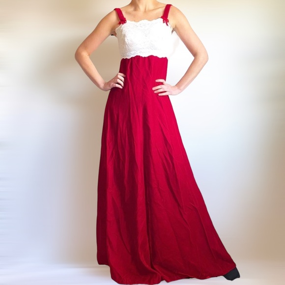 Vintage Dresses & Skirts - Vintage 70s Red Velvet & White Lace Formal/Party Maxi Dress